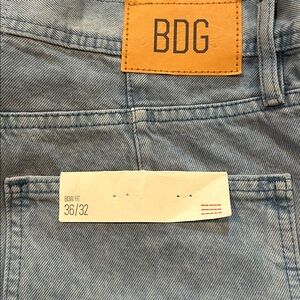 BDG Urban‎ Outfitters Size 36/32 Light Wash Bow Fit Jeans NWT